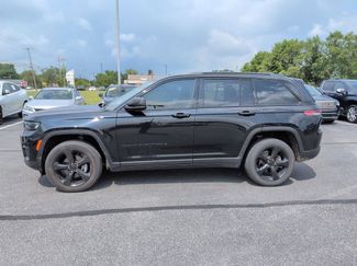 Used 2023 Jeep Grand Cherokee Altitude AWD/4WD video 3