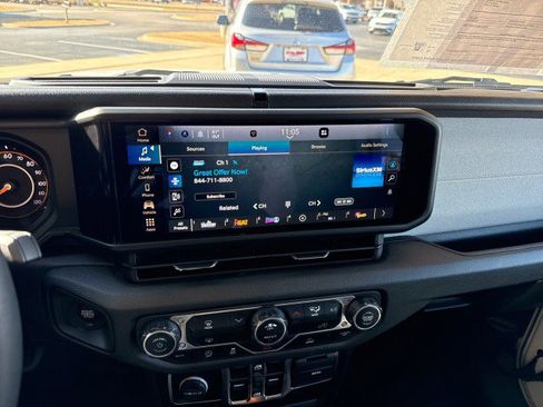 Used 2024 Jeep Wrangler Sport S image 14