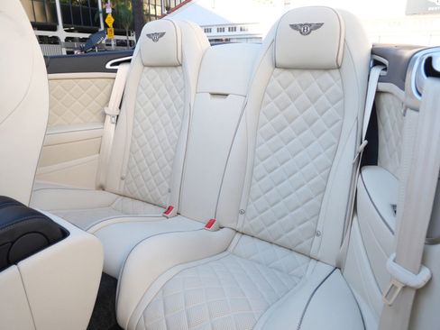 Used 2017 Bentley Continental GT V8 S image 19