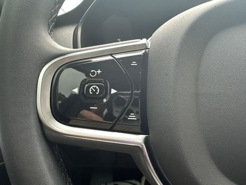 Used 2023 Volvo XC90 B5 Core AWD/4WD image 10