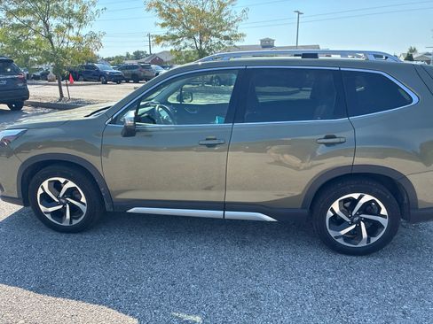 Certified 2023 Subaru Forester Touring AWD/4WD image 20