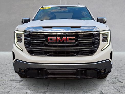 Certified 2025 GMC Sierra 1500 SLT image 2