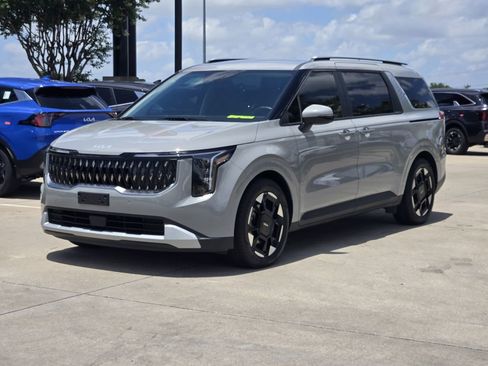 New 2026 Kia Carnival EX FWD image 2