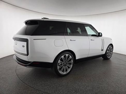 Used 2023 Land Rover Range Rover SE AWD/4WD image 2
