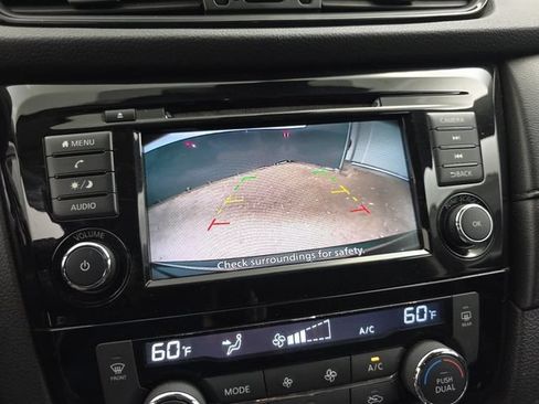 Used 2020 Nissan Rogue SV AWD/4WD image 23