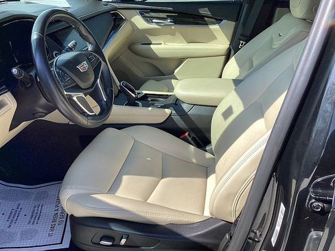 Used 2018 Cadillac XT5 FWD image 13