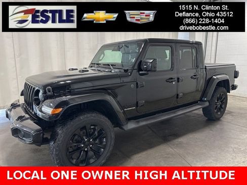 Used 2021 Jeep Gladiator Overland image 1