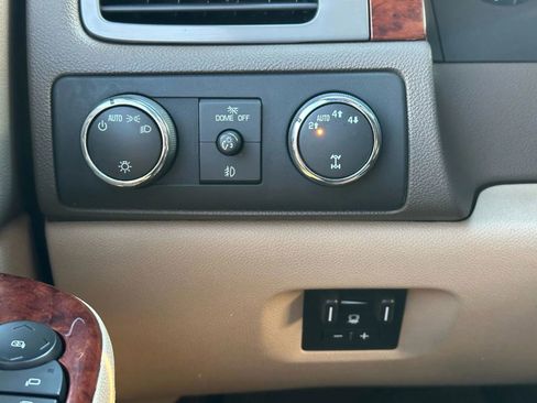 Used 2013 Chevrolet Tahoe LTZ image 36