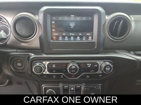 Used 2021 Jeep Gladiator Sport AWD/4WD image 22