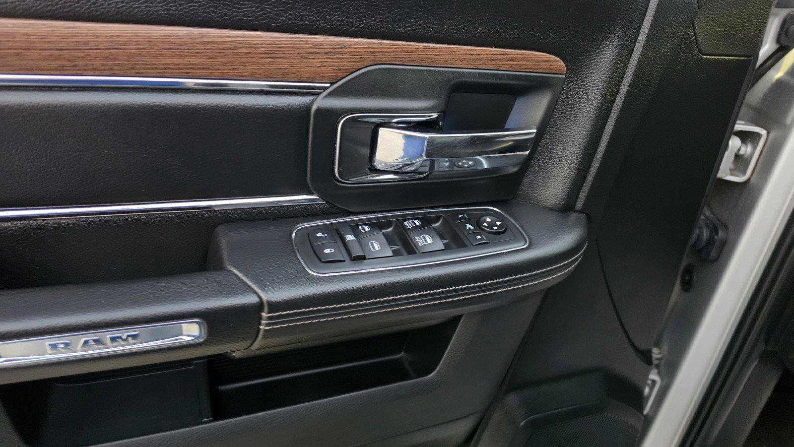 Used 2017 RAM 1500 Laramie AWD/4WD image 23