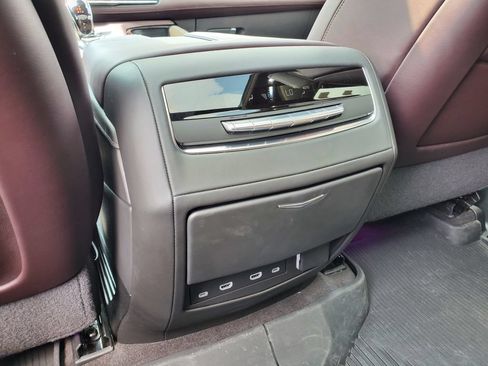 Used 2024 Cadillac Escalade ESV Sport Platinum w/ Heavy-Duty Trailer Package AWD/4WD image 42