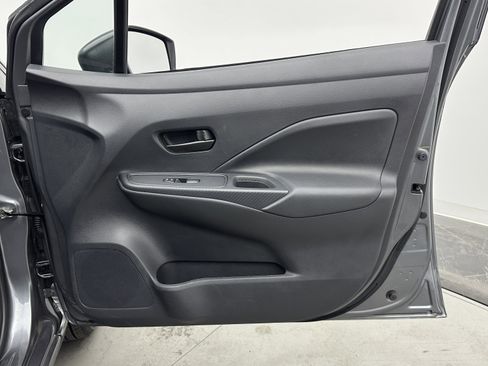 Used 2025 Nissan Versa S image 31