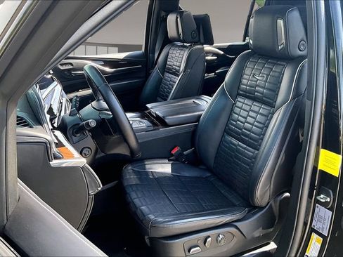 Used 2023 Cadillac Escalade ESV Sport Platinum w/ LPO, ONYX Package AWD/4WD image 27