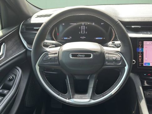 New 2026 Jeep Grand Cherokee Altitude image 25