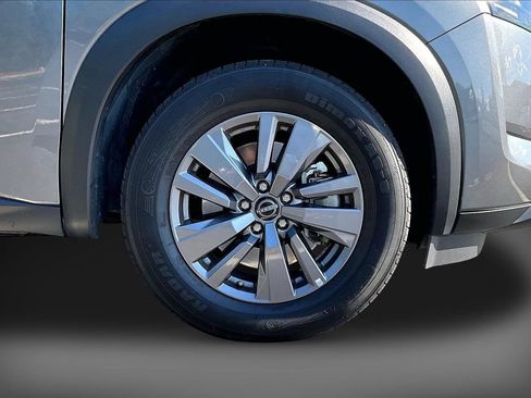 Used 2025 Nissan Pathfinder SV AWD/4WD image 34