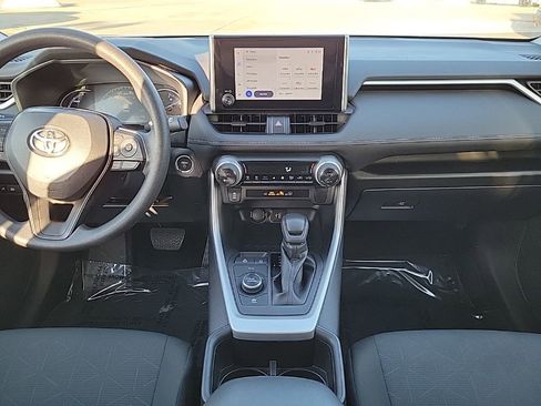 Used 2025 Toyota RAV4 XLE image 11