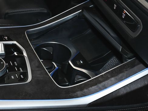 Used 2023 BMW X7 xDrive40i w/ M Sport Package image 88