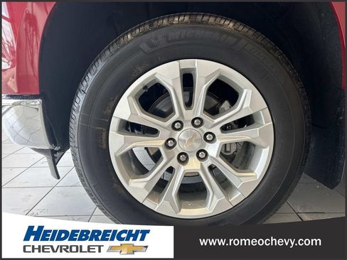Used 2023 Chevrolet Silverado 1500 LTZ w/ LTZ Premium Package AWD/4WD image 7