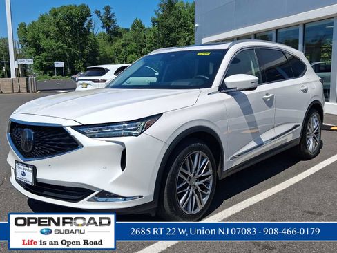 Used 2024 Acura MDX SH-AWD w/ Advance Package image 3