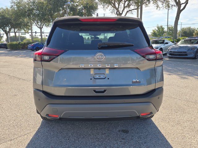Certified 2023 Nissan Rogue SV w/ SV Premium B Package FWD image 6