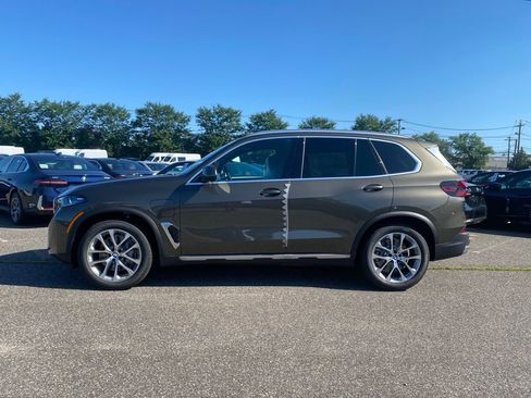 New 2026 BMW X5 xDrive50e w/ Climate Comfort Package AWD/4WD image 4
