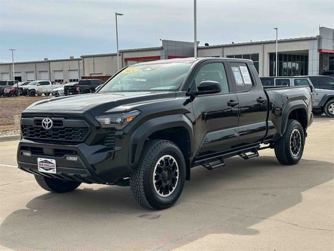 Used 2024 Toyota Tacoma TRD Off-Road image 7