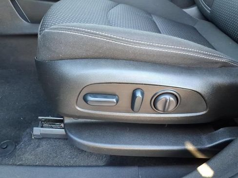 Used 2024 GMC Terrain SLE w/ Driver Convenience Package AWD/4WD image 14