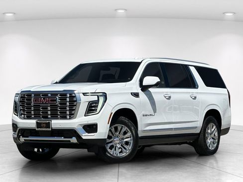 New 2026 GMC Yukon XL Denali w/ Sun & Power Step Package AWD/4WD image 3