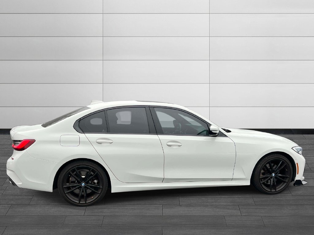 Used 2022 BMW 330i xDrive Sedan w/ M Sport Package AWD/4WD image 6