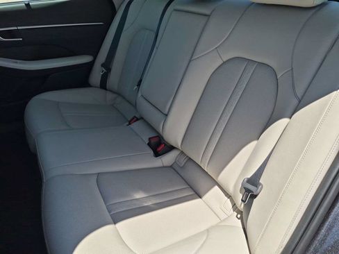 Certified 2025 Hyundai Sonata Limited FWD image 19