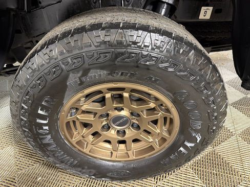 Used 2023 Toyota Tacoma 4x4 Double Cab w/ Trail Edition image 19