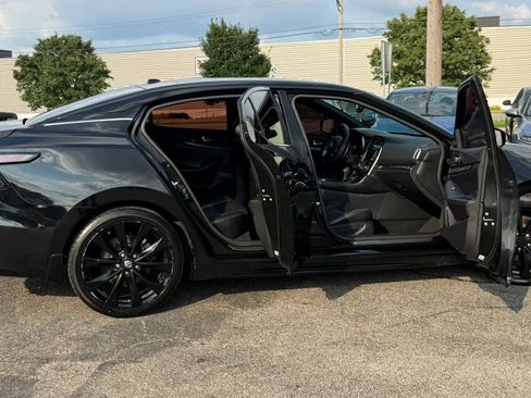 Used 2020 Nissan Maxima SR w/ Sport Mat Group FWD image 25