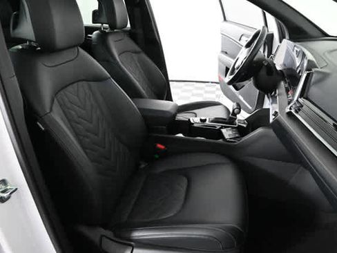 Used 2025 Kia Sportage X-Pro image 14