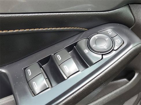 Used 2021 Chevrolet Traverse LS image 25