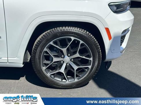 Certified 2024 Jeep Grand Cherokee Summit AWD/4WD image 8