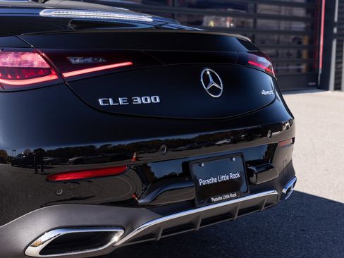 Used 2025 Mercedes-Benz CLE 300 4MATIC Cabriolet image 11