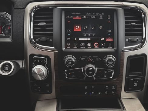 Used 2016 RAM 1500 Laramie w/ Convenience Group AWD/4WD image 11