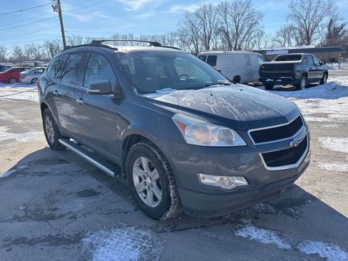 Used 2012 Chevrolet Traverse LT w/ LPO, 'HIT The Road' Package FWD image 3
