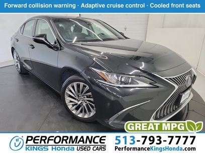 Used 2021 Lexus ES 300h w/ Accessory Package 2