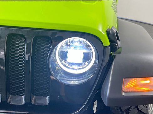 Used 2021 Jeep Wrangler Willys image 11