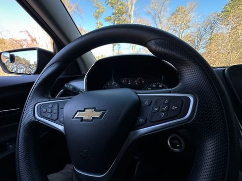 Used 2023 Chevrolet Equinox LS w/ Midnight Edition image 19