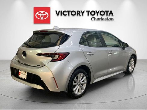 Used 2023 Toyota Corolla SE w/ SE Premium Package FWD image 7