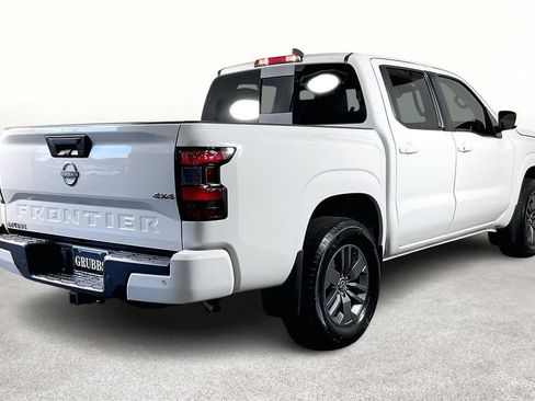 Certified 2025 Nissan Frontier SV w/ SV Convenience Package image 2