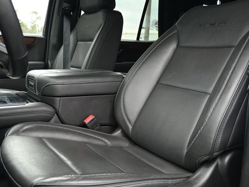Used 2025 GMC Yukon Denali image 17