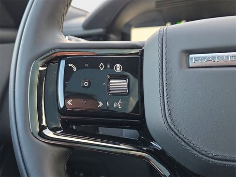 New 2026 Land Rover Range Rover Velar Dynamic SE image 17