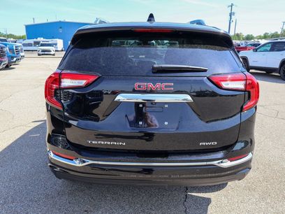 Used 2024 GMC Terrain Denali w/ Black Diamond Edition