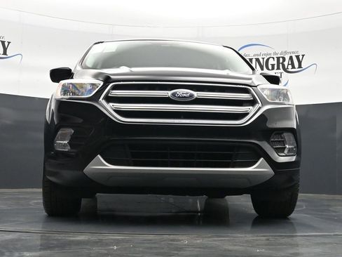 Used 2017 Ford Escape SE image 18