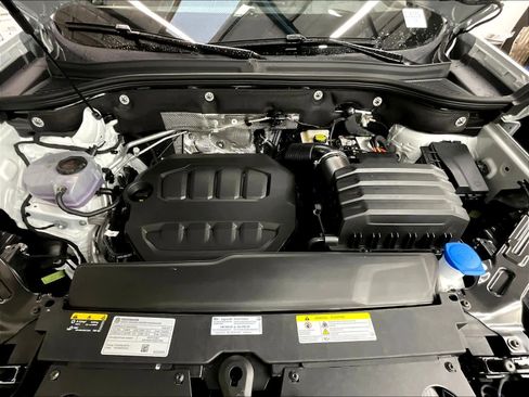 New 2026 Volkswagen Atlas Cross Sport SEL image 13