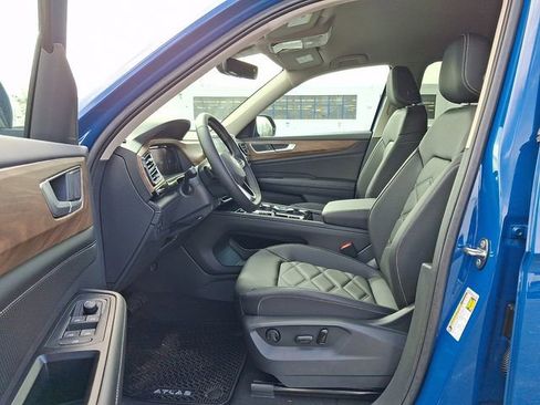 New 2026 Volkswagen Atlas SE image 6