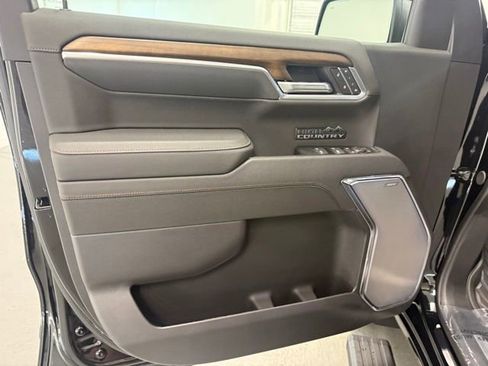 New 2026 Chevrolet Silverado 1500 High Country w/ Midnight Edition AWD/4WD image 9
